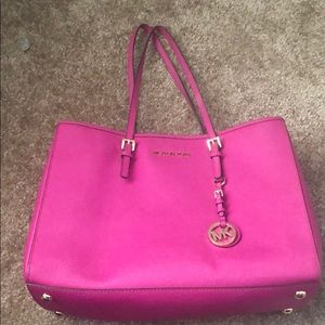 Michael Kors MK Jet Set Saffiano Leather Tote